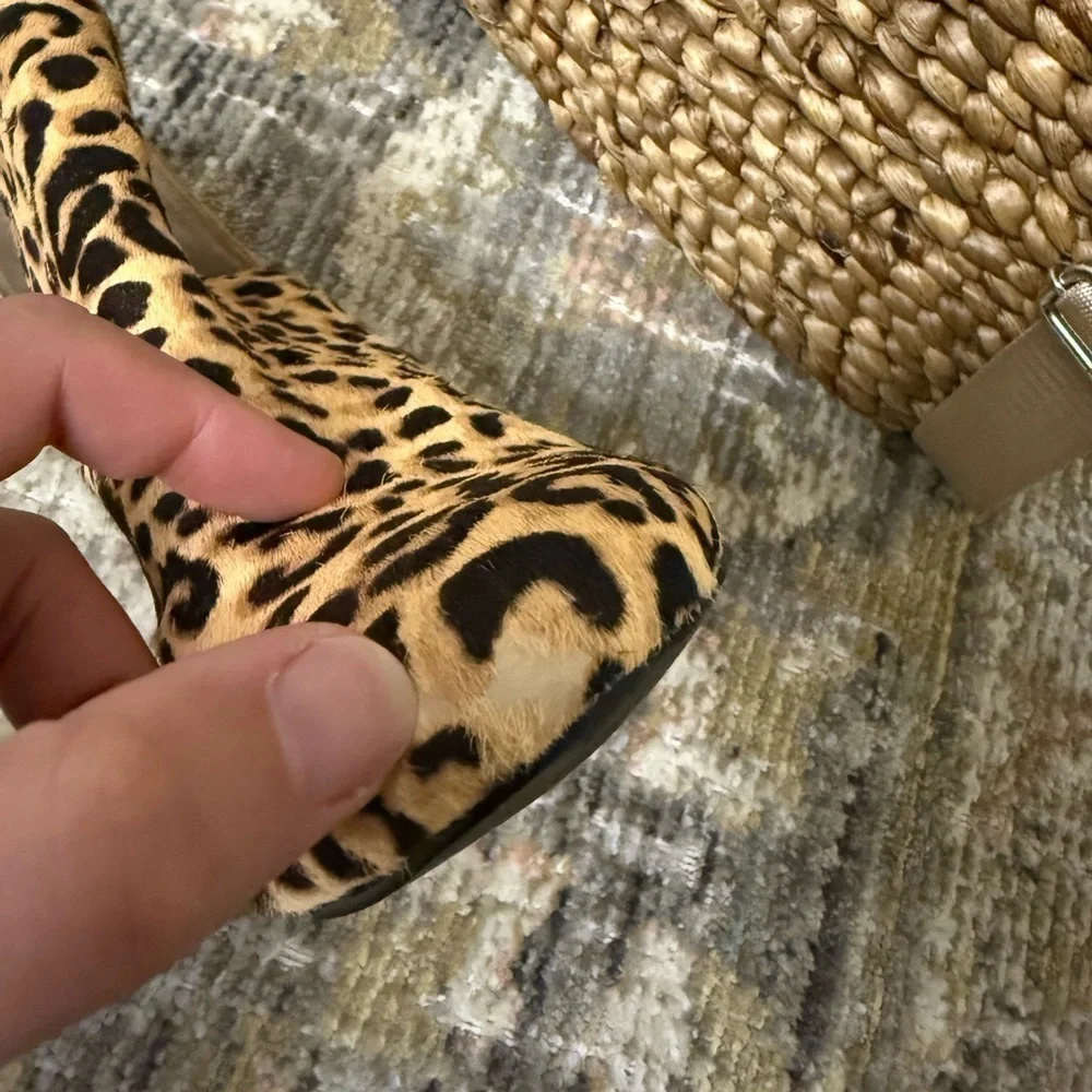 Steve Madden Rockstar Cow Hair Leopard animal print Booties Size 8